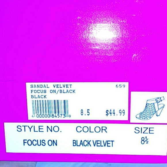 Shiekh Focus On Black Velvet Sandals - Picture 7 of 7